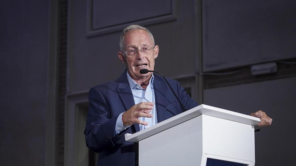 Ángel Carracedo, director ejecutivo de la Fundación Pública Galega de Medicina Xenómica del Servizo Galego de Saúde (SERGAS) y catedrático de la Universidad de Santiago (USC), durante su intervención bajo el título ''; en la apertura del VI Observatorio de la Sanidad 'Una nueva forma de entender la salud'.