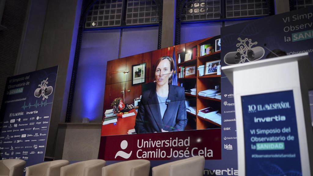 La ministra de Sanidad durante la apertura del VI Simposio del Observatorio de la Sanidad.