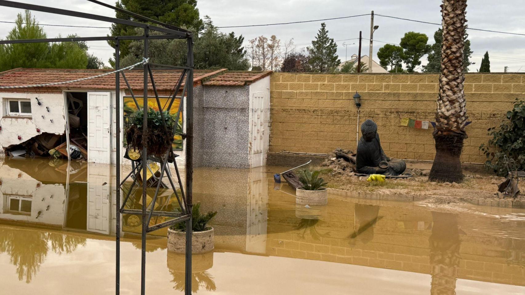 Calle inundada en Cadrete