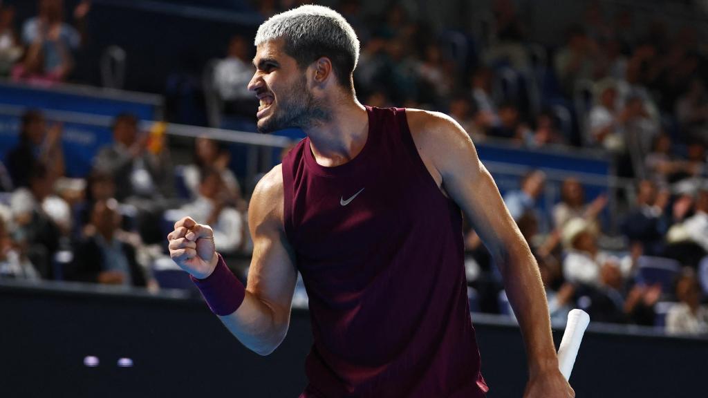 Carlos Alcaraz celebra un punto contra Ruud.