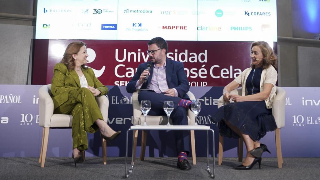 Fátima Matute, Arturo Criado (subdirector de EL ESPAÑOL) y María Martín.