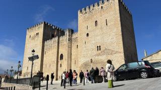 Unos turistas en Medina de Pomar