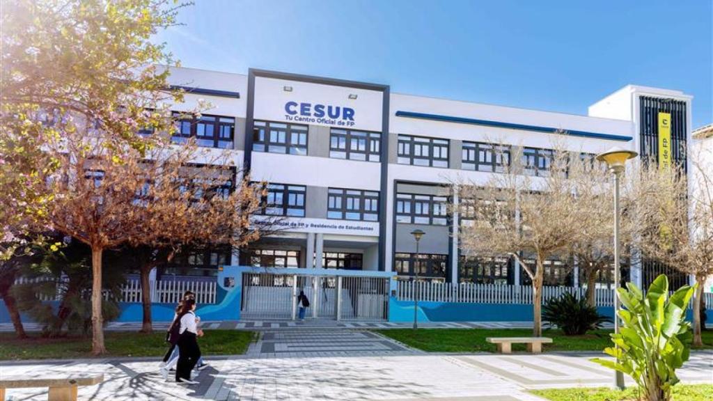 Vista exterior de la sede de CESUR