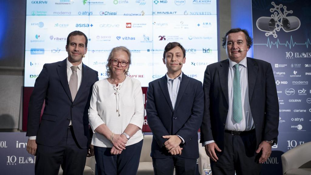 Román Latorre García (Sobi Iberia), Eva Bermejo (Instituto de Salud Carlos II) y Álvaro Hidalgo (Fundación Weber)