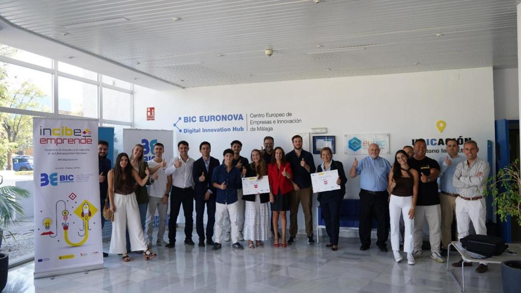 Emprendedores y mentores de este programa.