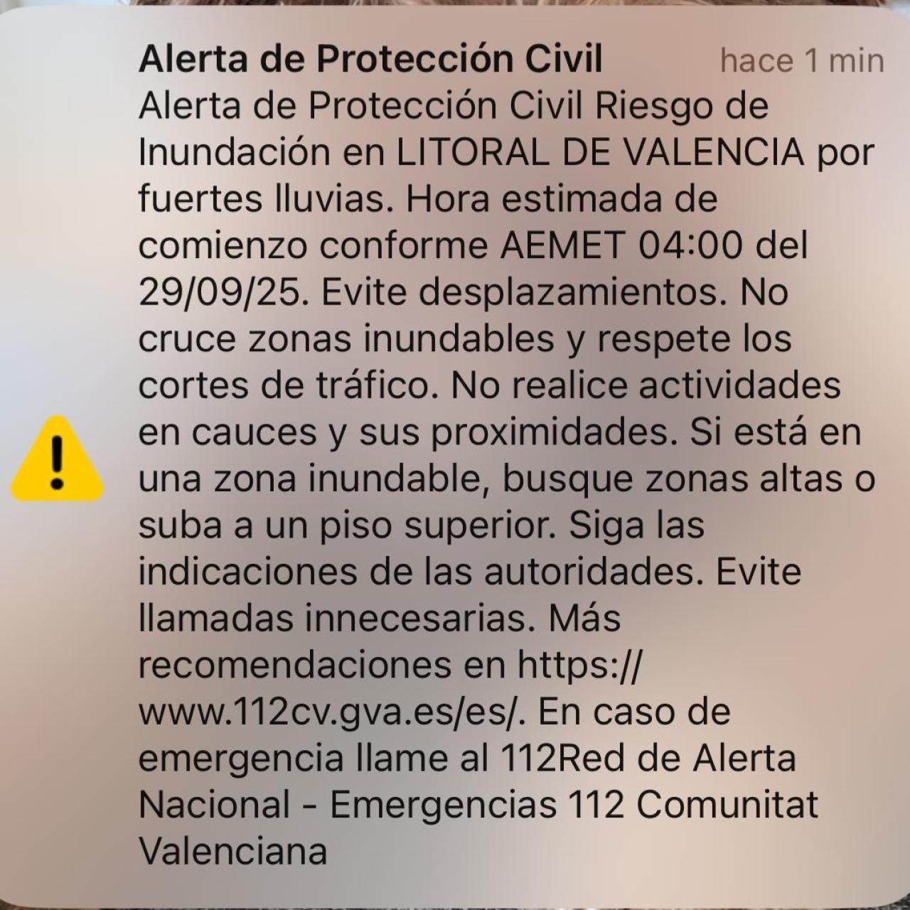 Alerta por riesgo de inundación en Valencia enviada el 28 de septiembre de 2025 ante la alerta roja por fuertes lluvias.