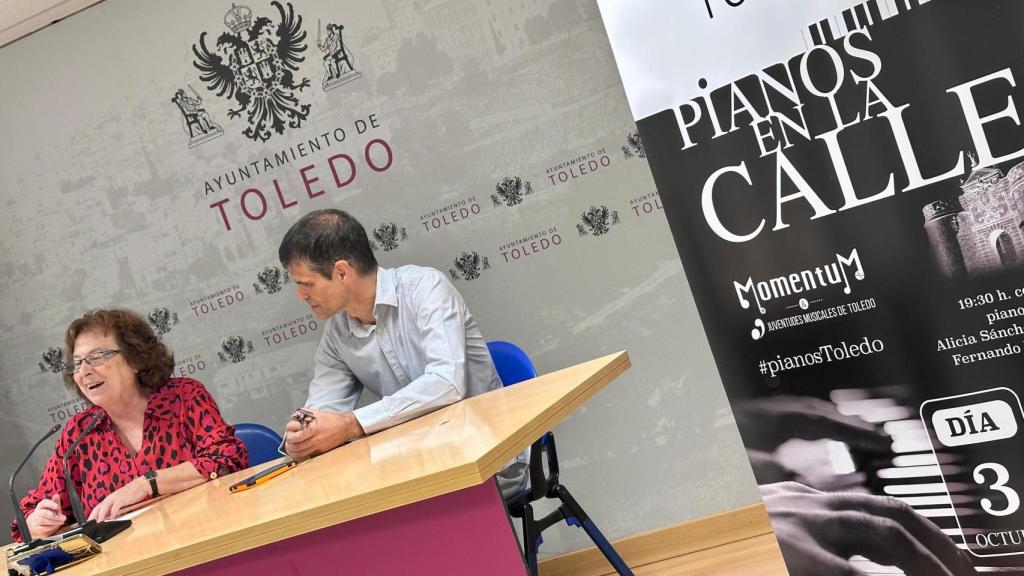 Ana Pérez- Pianos en la calle