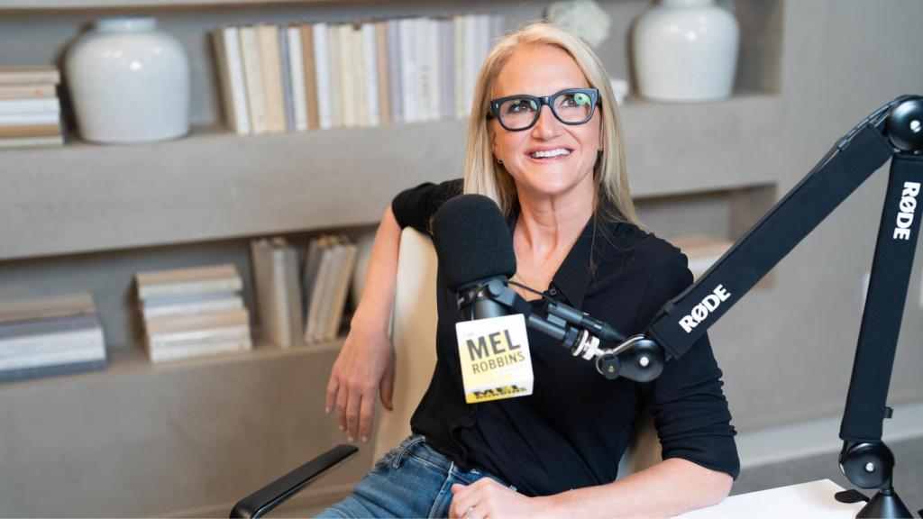 Mel Robbins, experta en desarrollo personal.