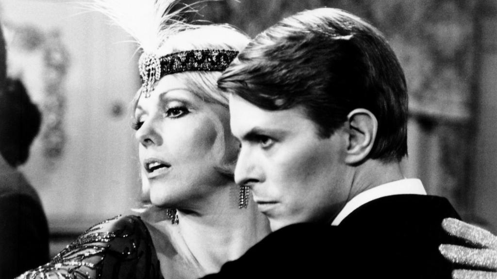 Kim Novak y David Bowie en 'Just A Gigolo' en 1978.
