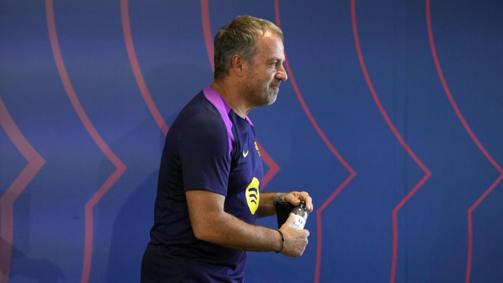 Hansi Flick, en la sala de prensa del FC Barcelona