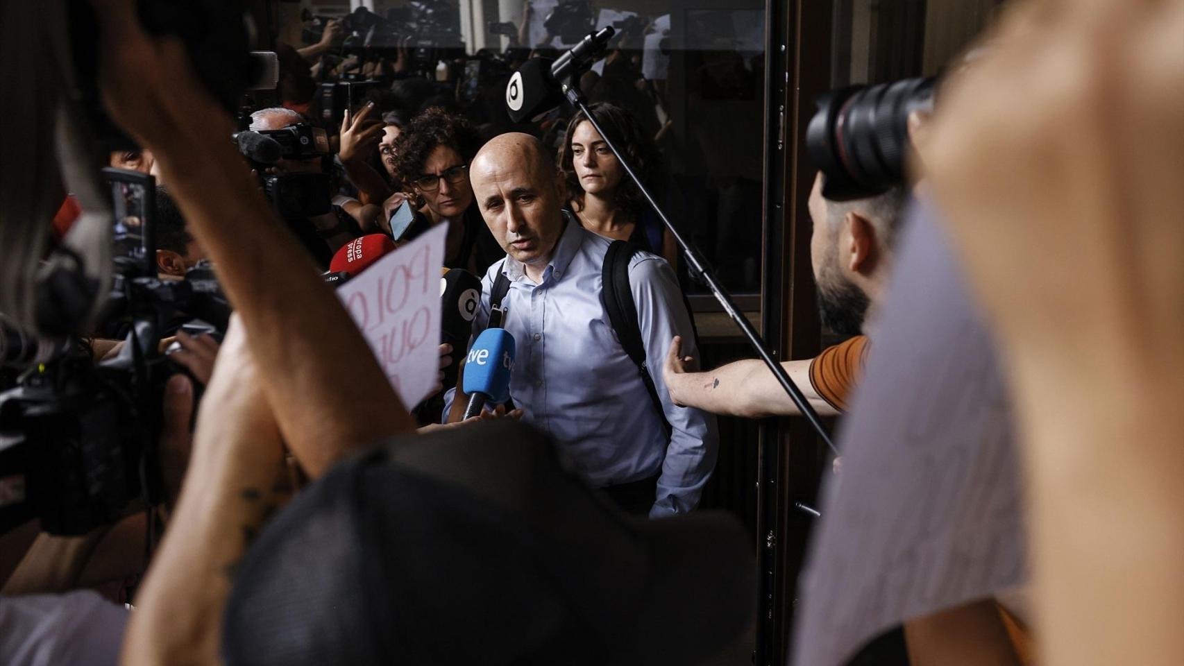 El presidente de la CHJ a su entrada al Juzgado de Catarroja. Rober Solsona / Europa Press