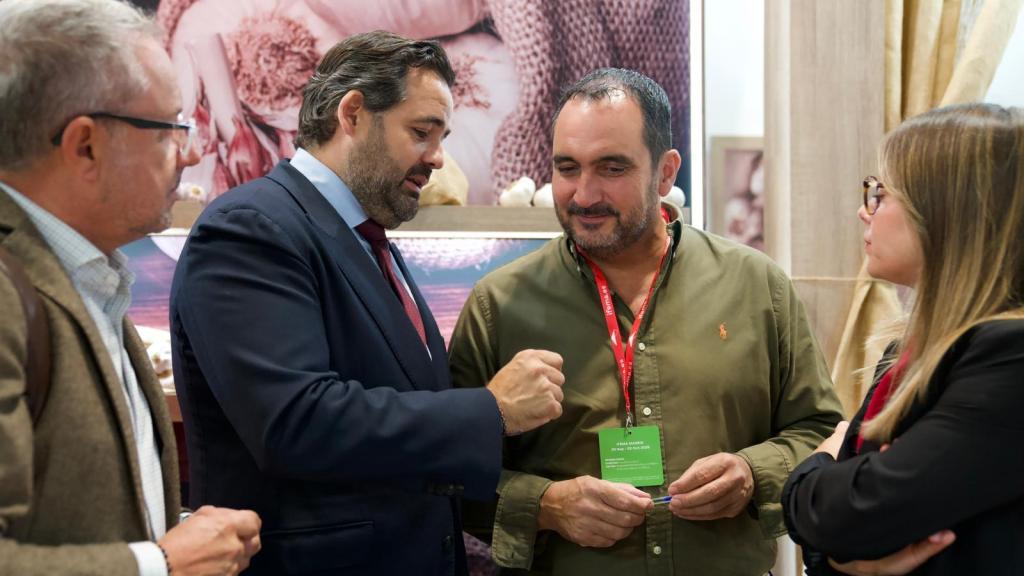 Paco Núñez en la Feria Fruit Attraction de Madrid. Foto: PP.