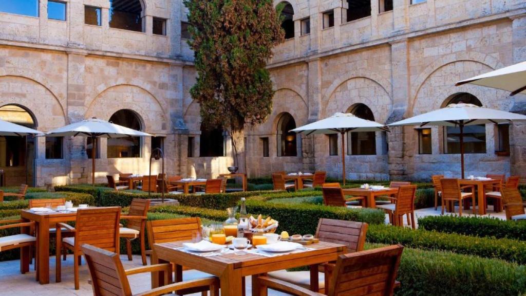 Patio interior de la Abadía Retuerta.