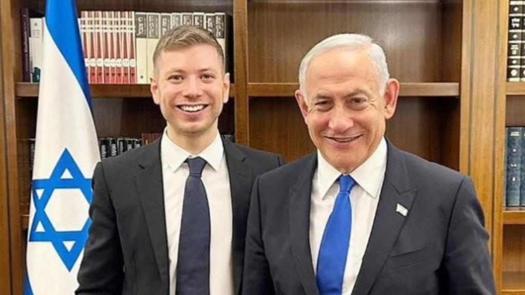 Yair Netanyahu junto a su padre.