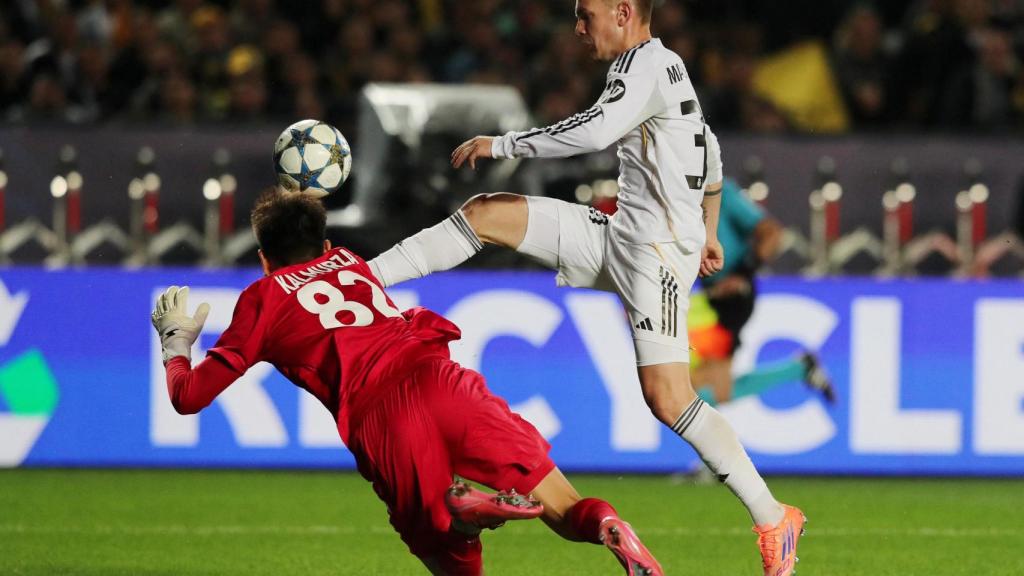 Mastantuono, objeto de penalti en el partido ante el Kairat.