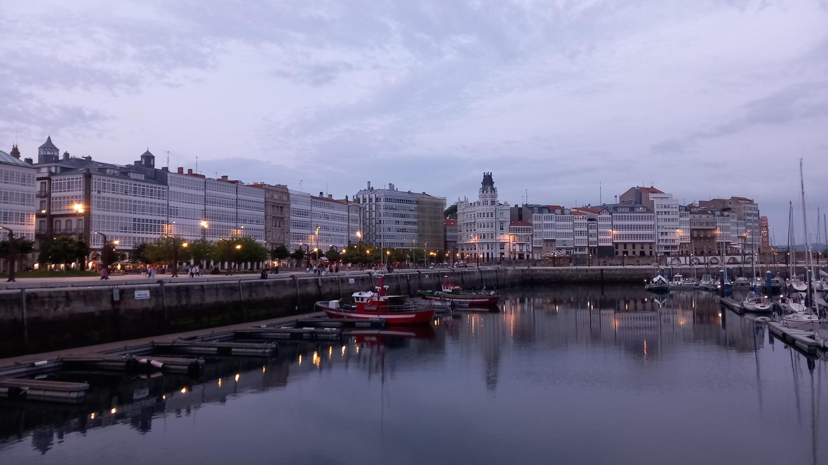 Una estación de autobuses en La Marina de A Coruña