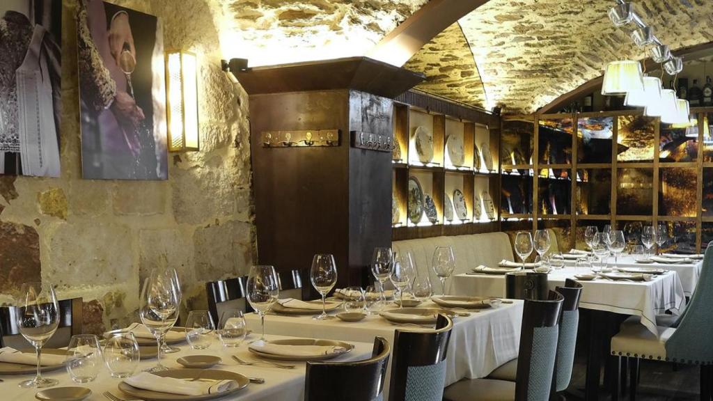 El interior del Mesón Gonzalo.