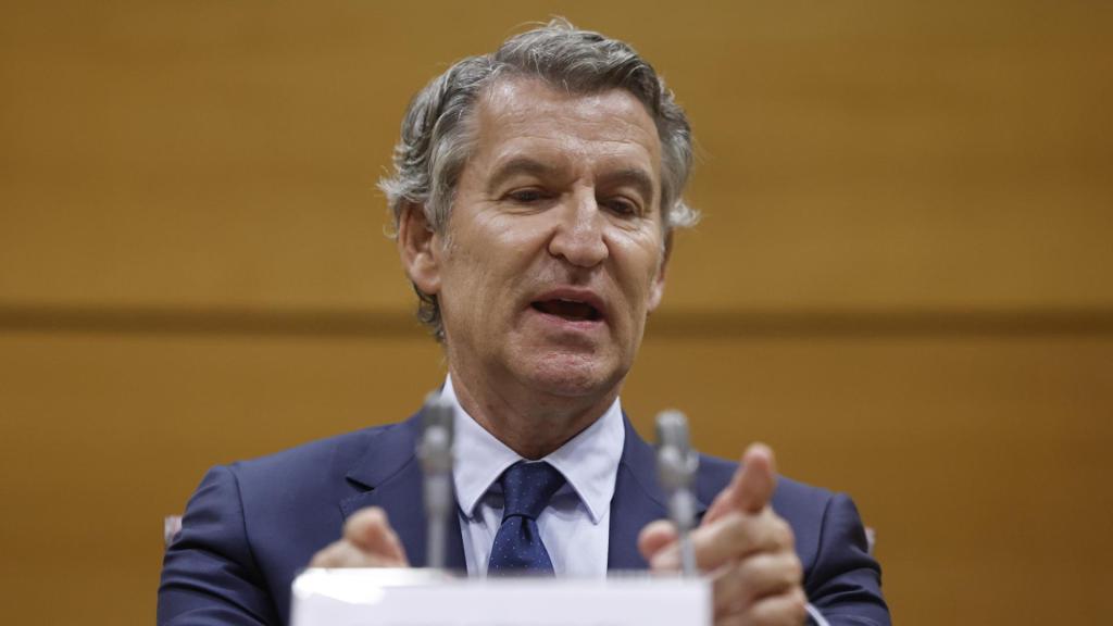 Alberto Núñez Feijóo, presidente del PP, este martes en la clausura de unas jornadas sobre Estado de derecho en el Senado.