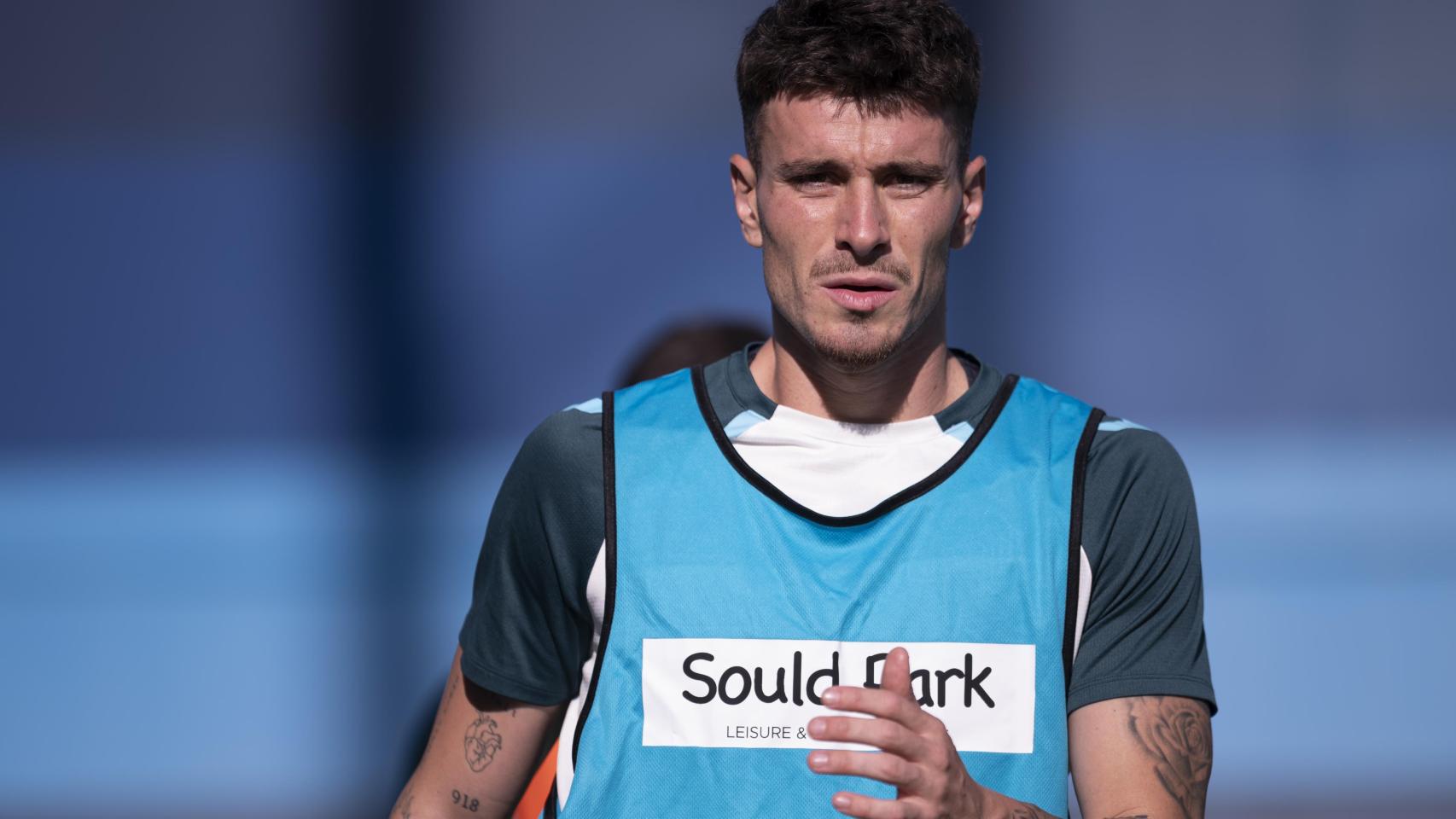 Diego Murillo durante un entrenamiento con el Málaga CF