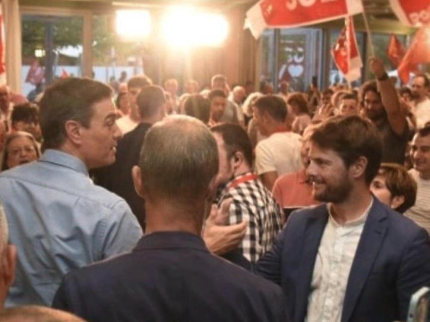 Pedro Sánchez y Félix Jordán de Urríes en las elecciones generales de 2023.