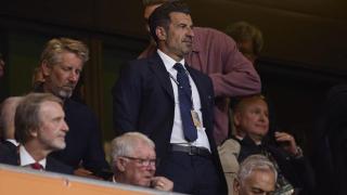 Luis FIgo, en el palco durante la final de la UEFA Europa League 2024/25