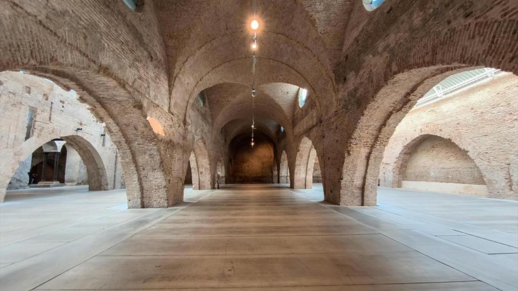Las Atarazanas, que reabren este miércoles en Sevilla, con los arcos y suelos restaurados.