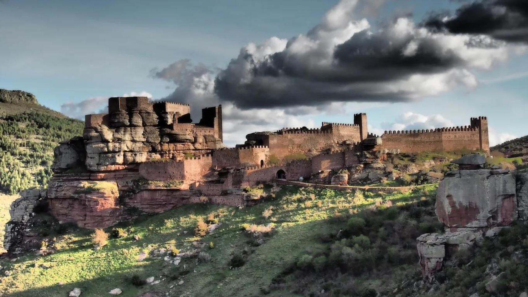 El castillo 'rojo' de Aragón