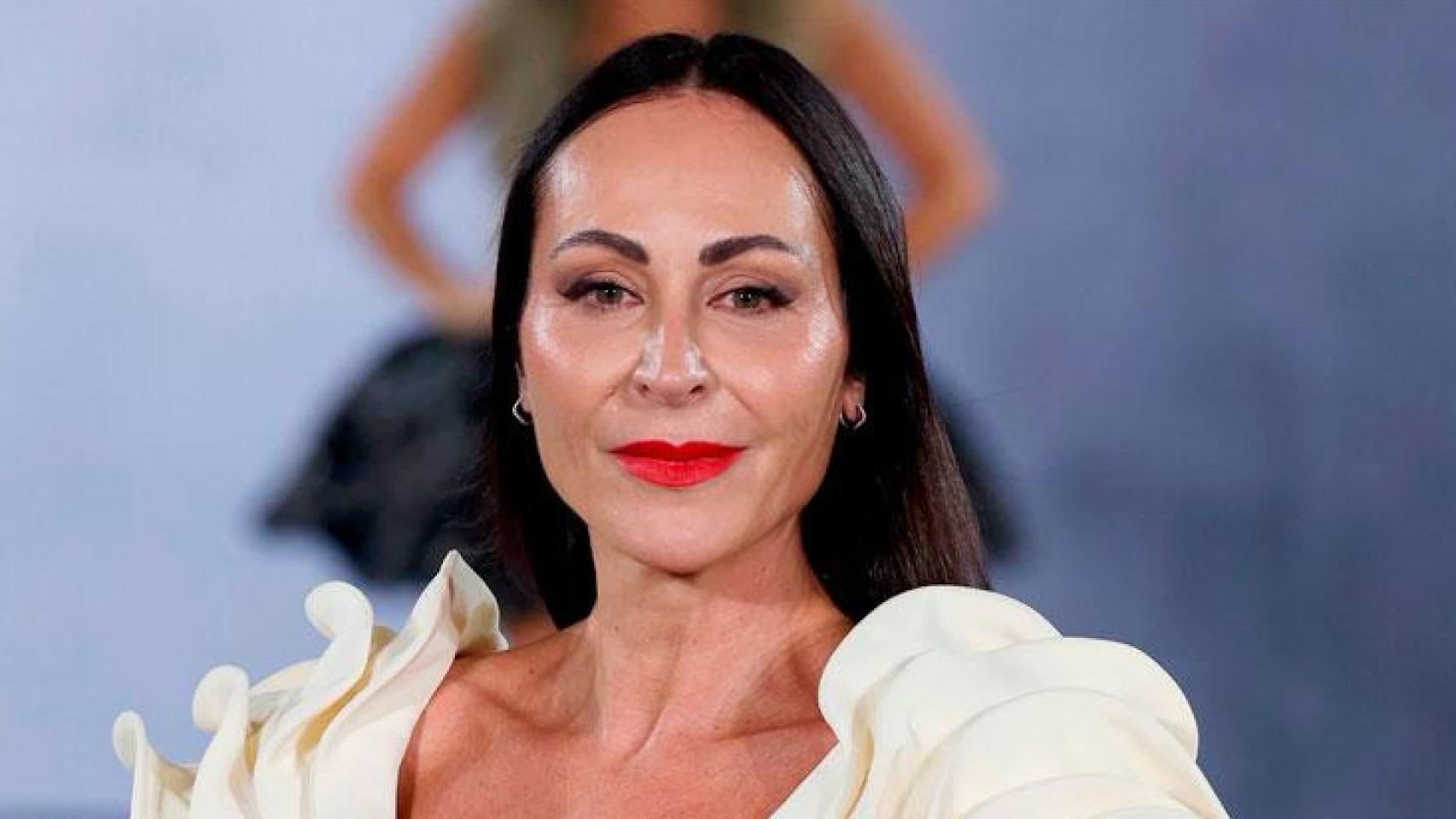 Ana Milán en Le Défilé de L'Oréal Paris.