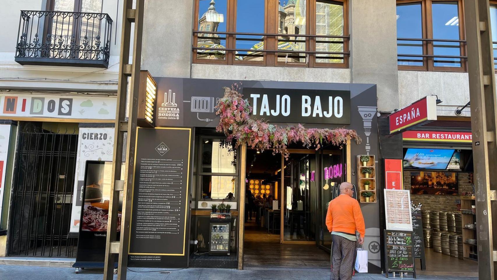 Restaurantes de Zaragoza en frente de la Plaza del Pilar.