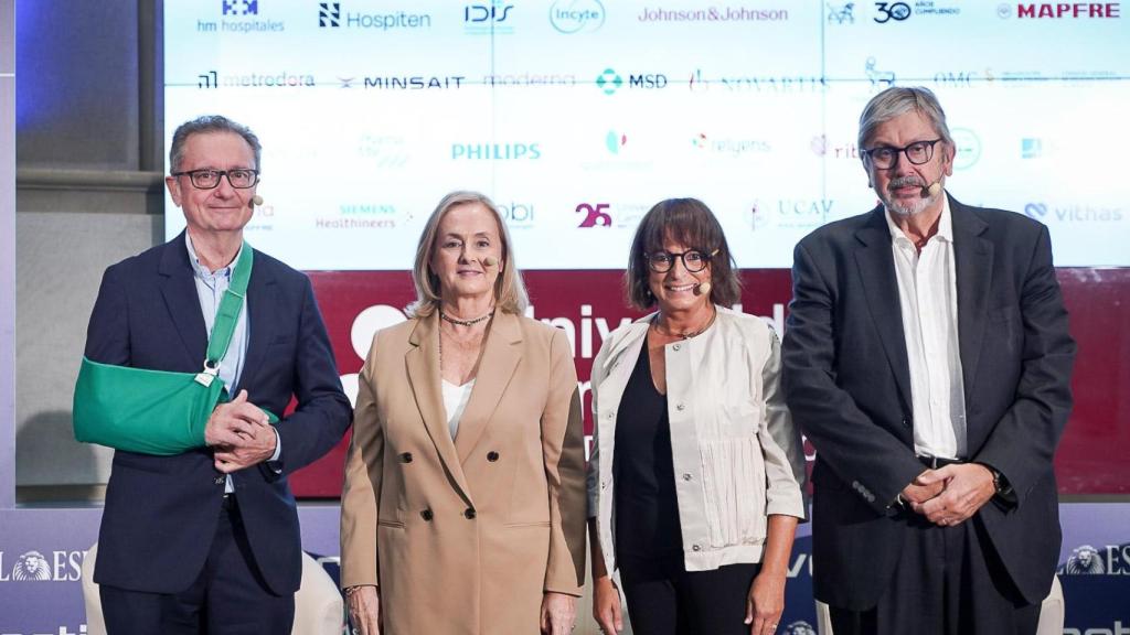 Josep Maria Pomar, director gerente del Institut Català de la Salut (ICS); Margarita Alfonsel, directora del Observatorio de Sanidad; Roser Fernández, directora general de Unión Catalana de Hospitales (UCH); y Francesc José María, director general del Consorci de Salut i Social de Catalunya (CSC).