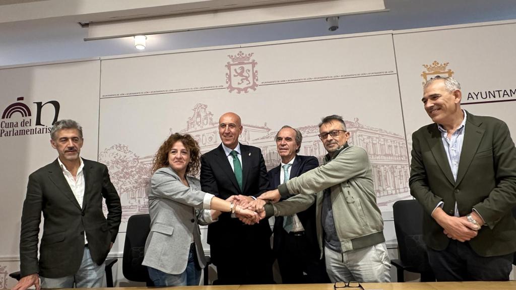 Firma del Diálogo Social en el Ayuntamiento de León