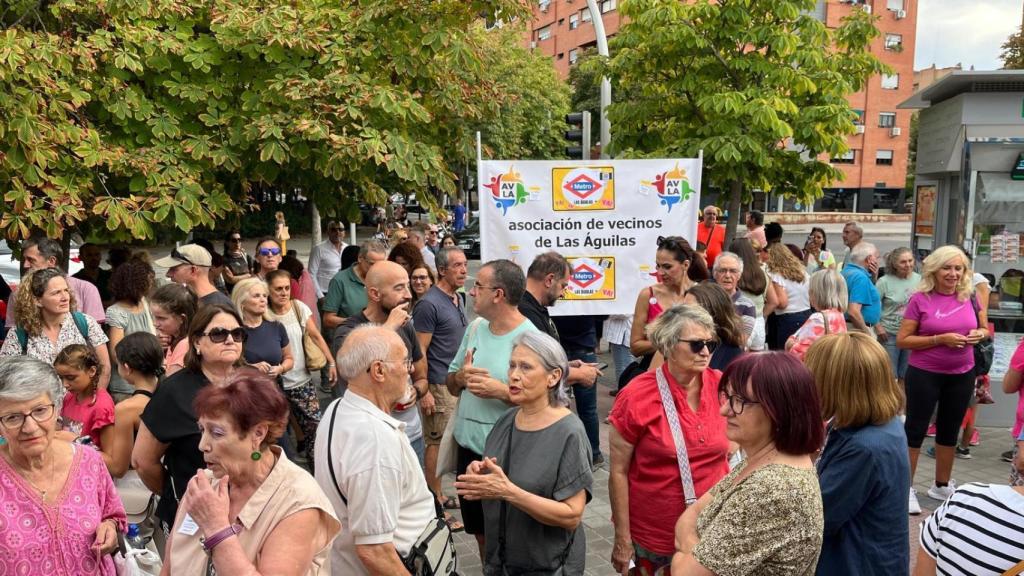 Concentración el pasado 8 de septiembre de los vecinos de Las Águilas para pedir una parada de Metro.
