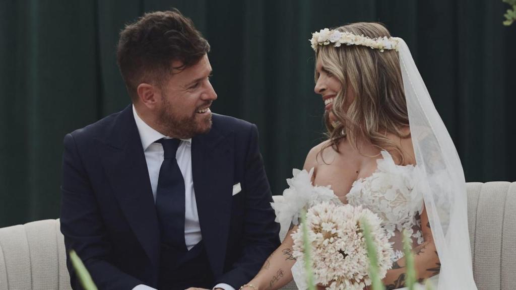 Pablo López y Laura Rubio, en su boda en Cádiz.