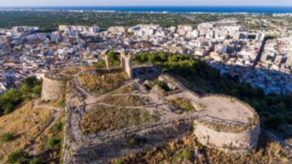 Una vista aérea de ruta del Castell de Santa Anna a La Creu.