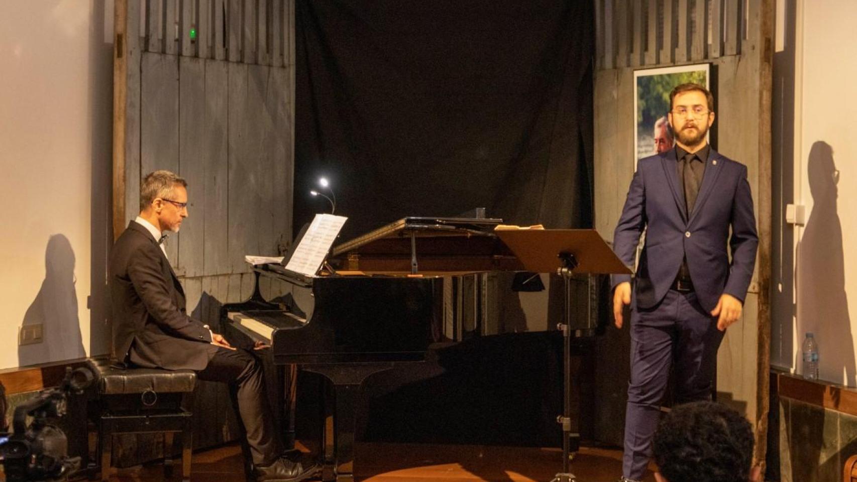 Imagen de los intérpretes.