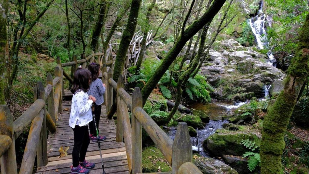 Entorno de la ruta perfecta para el otoño en la provincia de Pontevedra