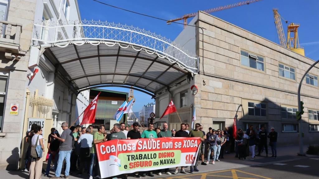 Imagen de la concentración frente al astillero Ría de Vigo, antiguo Barreras