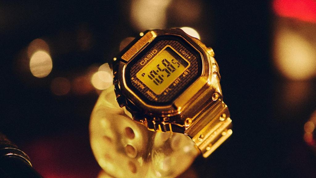 Versión dorada del anillo Casio Ring Watch