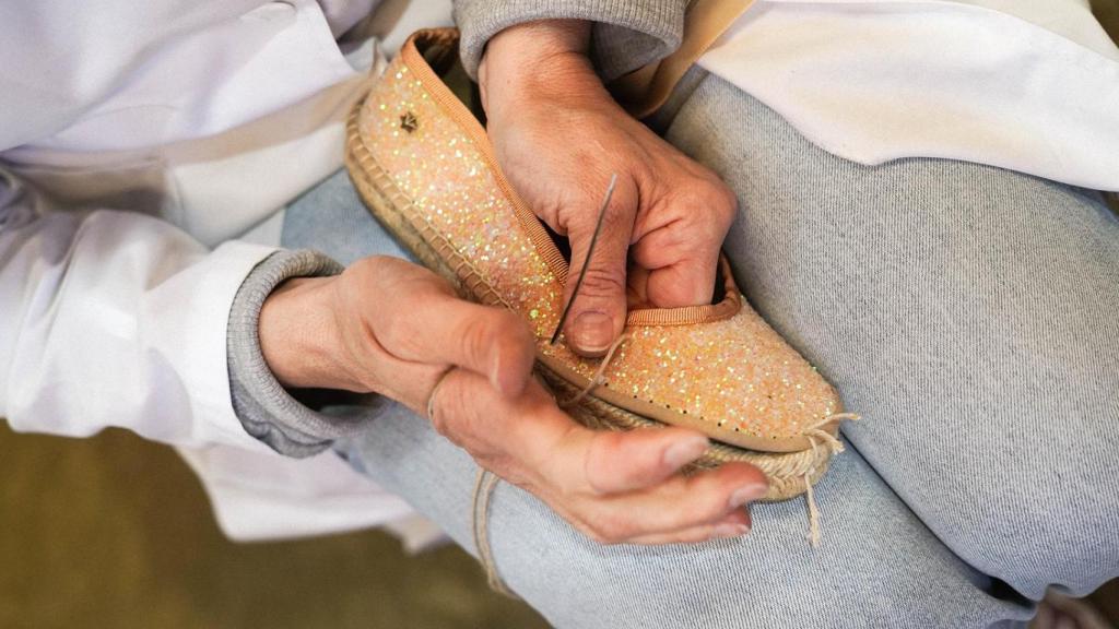 Las alpargatas eran la pasión de Laura.