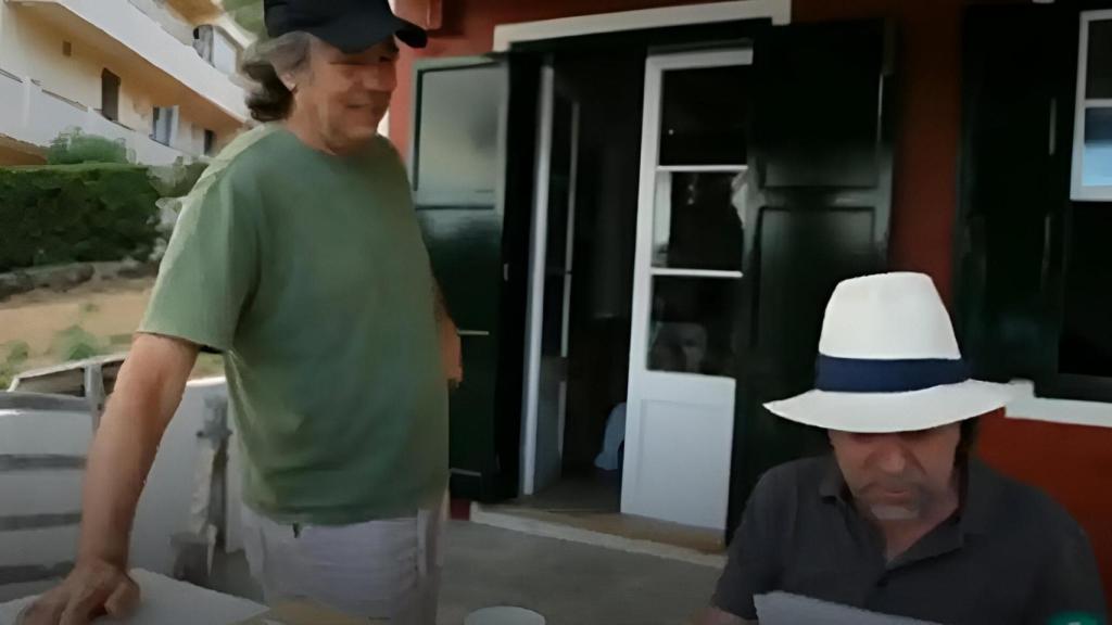 Serrat y Sabina en casa de Serrat.