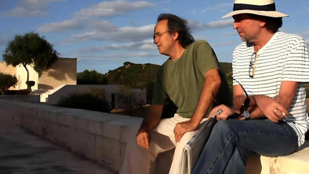 Serrat y Sabina en la terraza de Serrat.