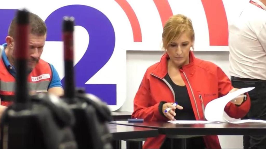 Emilio Argüeso y Salomé Pradas, durante el Cecopi del 29 de octubre de 2024. EE