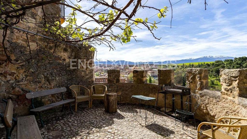 Una de las terrazas del palacete