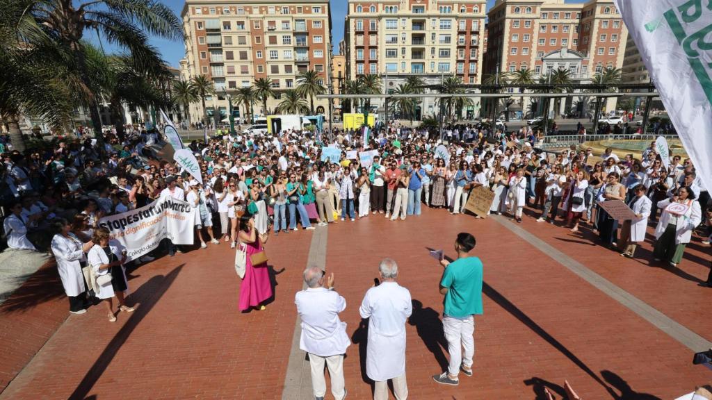 Concentración en la plaza de la Marina.