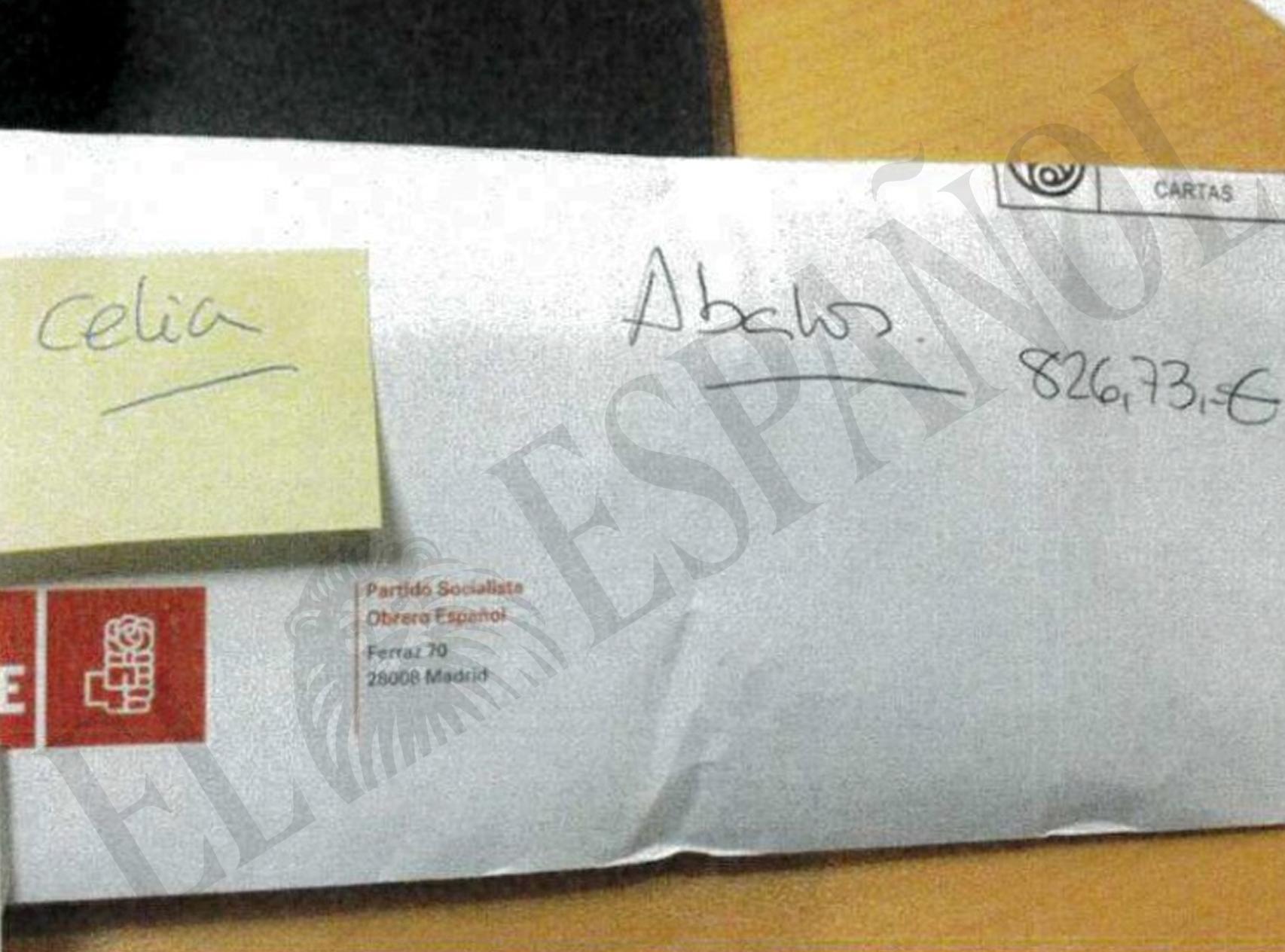 Sobre con el logo del PSOE y el nombre de Ábalos.