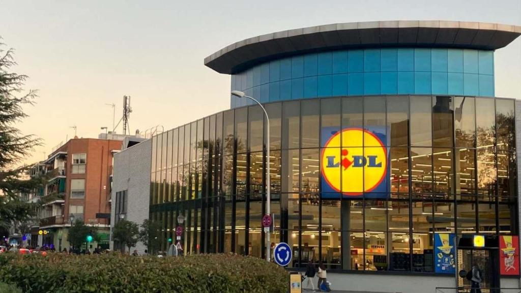 Fachada Lidl.
