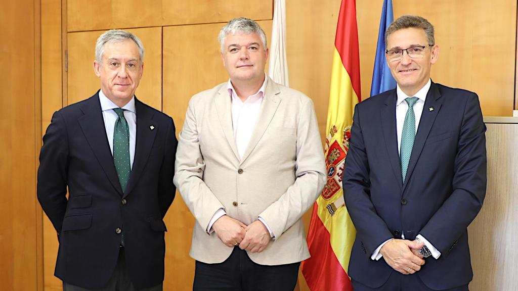 Javier López, Luis Ángel Agüeros Sánchez y Víctor Manuel Martín, de izquierda a derecha.