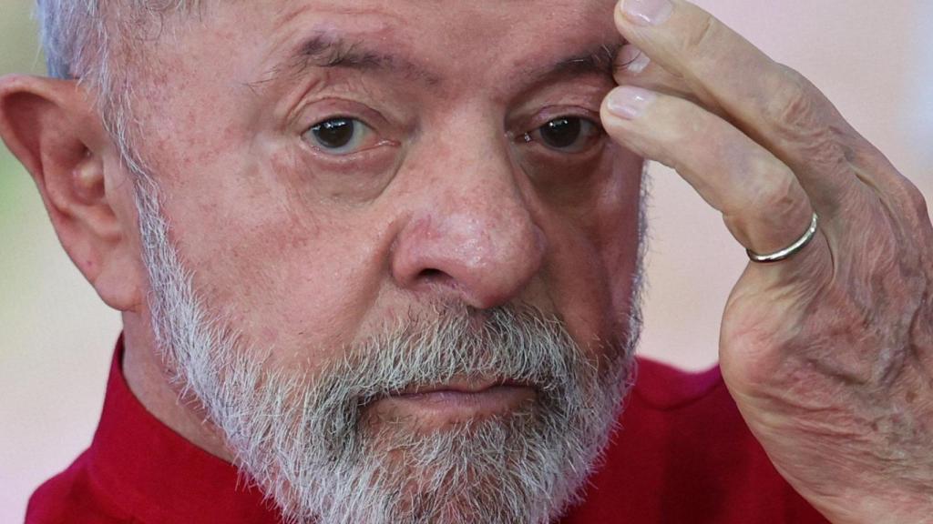 El presidente de Brasil, Luiz Inácio Lula da Silva, asiste a la ceremonia de Participación Social y Salud, el Nuevo Acuerdo de Río Doce en Brasilia.