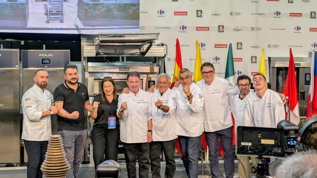 El jurado que preside Paco Torreblanca, con Martín Berasategui y Joan Roca, entre otros.