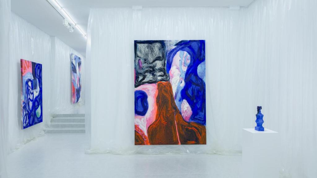 Donna Huanca: Vista general de la exposición. Foto: Travesía Cuatro